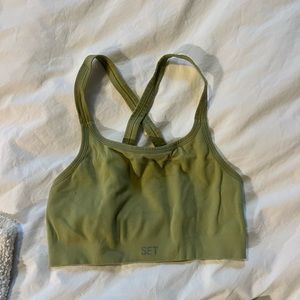 set active top light green